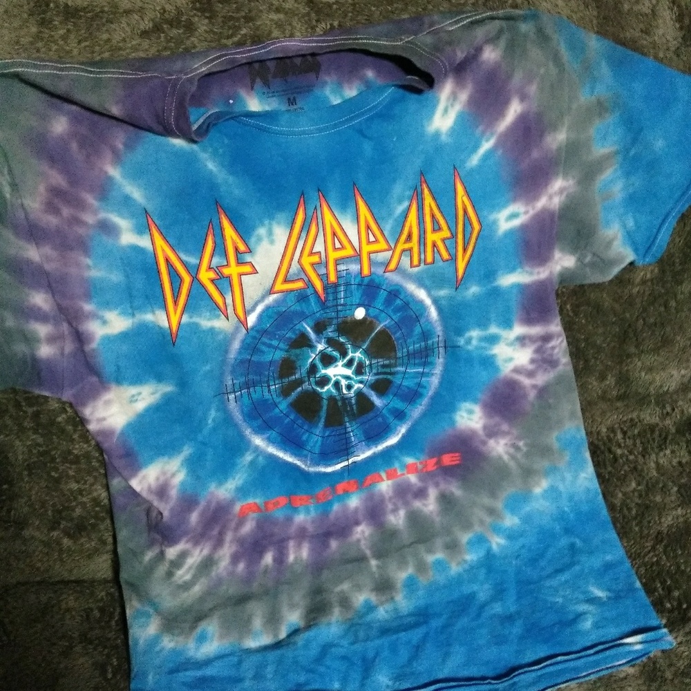 Def Leppard band T